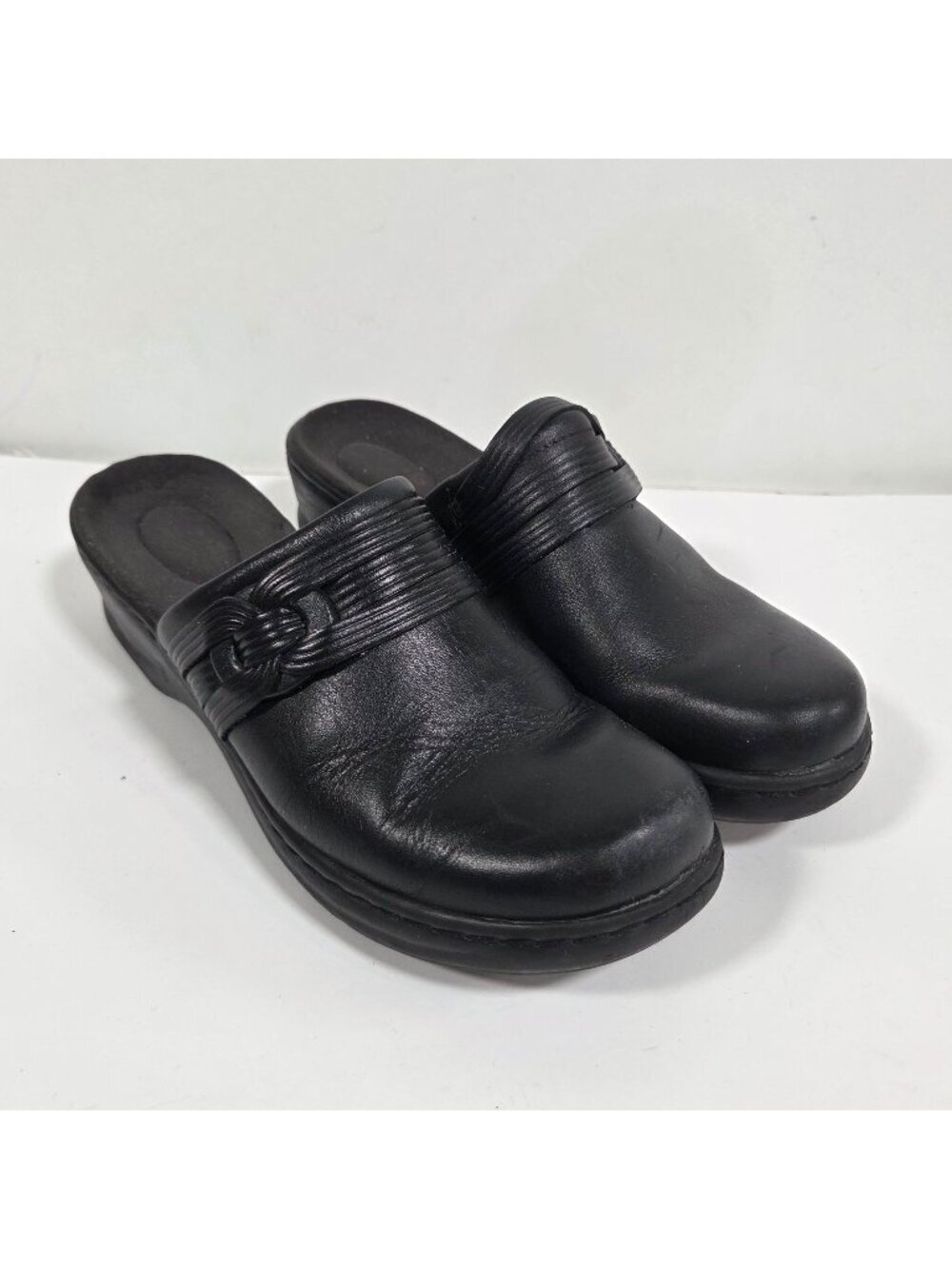 Clarks Angie Mist Women’s Clogs Black Leather Slip On Comfort Shoes Size 7.5N Ca